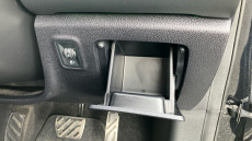 MG Hs 1.5 T-GDI Exclusive 5dr DCT Petrol Hatchback